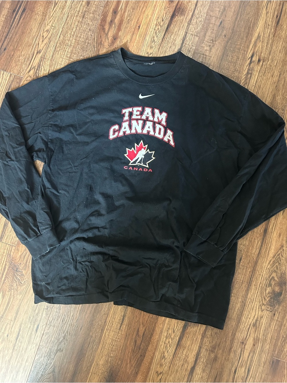 y2k Nike Team Canada Hockey Centre Swoosh Black Long Sleeve Shirt